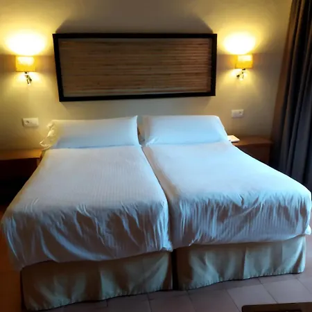 Dos Mares Hotel 3*